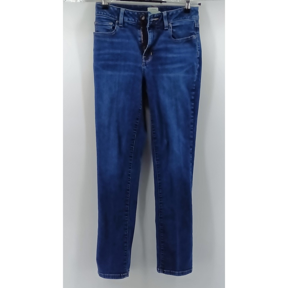 LL Bean Classic Fit Jeans Womens 2 Reg Blue 284078 Straight Leg Stretch Denim